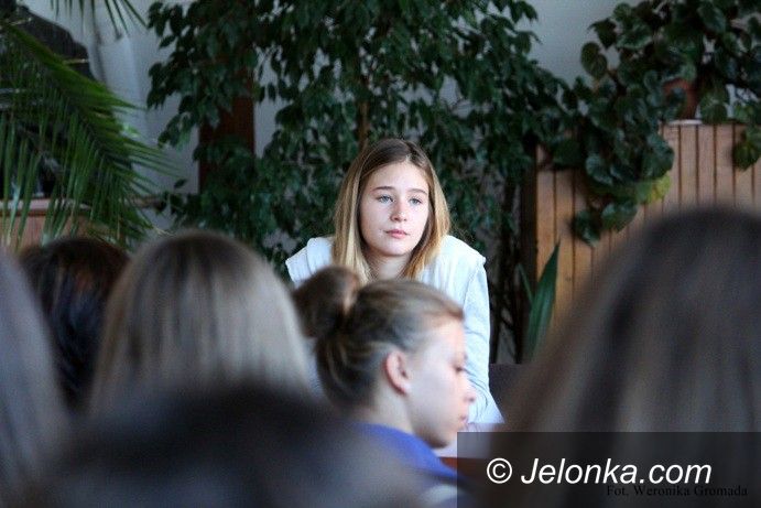Jelenia Góra: Młodziutka aktorka Zofia Wichłacz gościła w "Norwidzie"