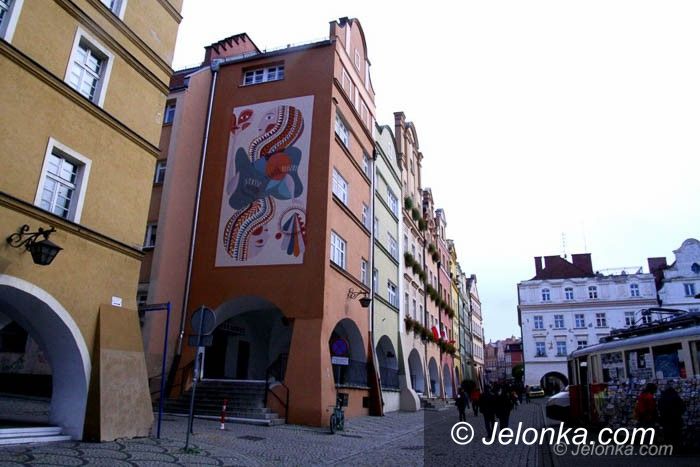 Jelenia Góra: Mural w Rynku – pierwszy, ale nie ostatni