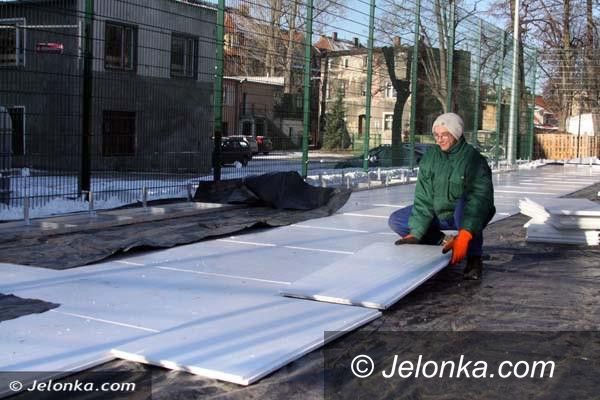 Jelenia Góra: Przygotowania do uruchomienia miejskich lodowisk