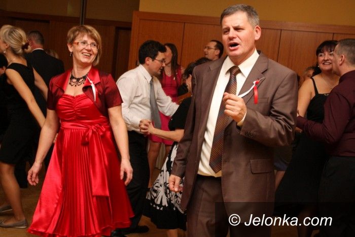 Jelenia Góra: Drugi Karkonoski Bal Niepodległości za nami