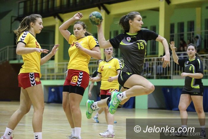 Jelenia Góra: Brutalny mecz na szczycie
