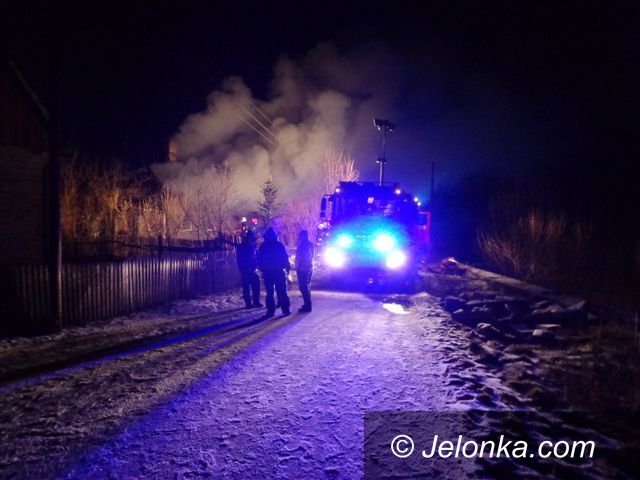 Jelenia Góra: Pożar w Podgórzynie. Sześć osób straciło dach nad głową