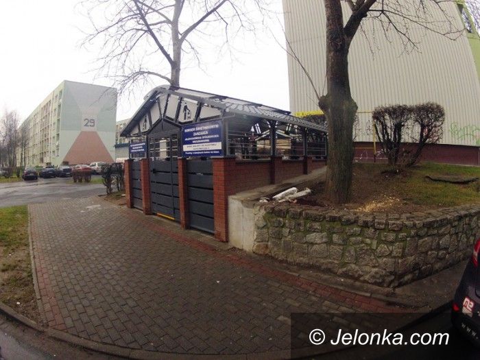 Jelenia Góra: Nowe śmietniki JSM budzą emocje na Zabobrzu III
