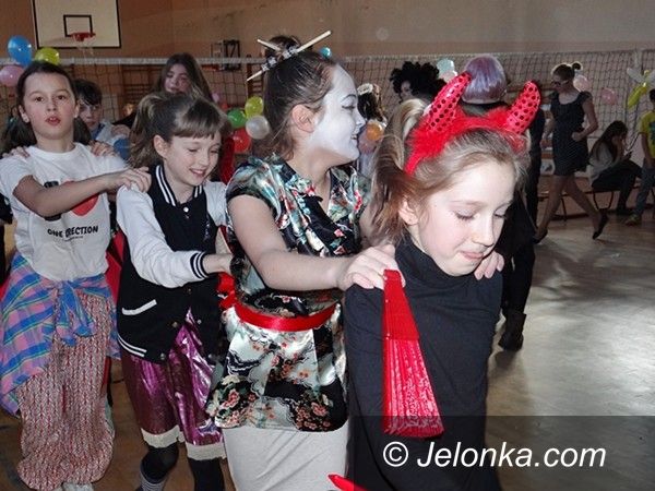Jelenia Góra: Karnawałowe szaleństwo w Sobieszowie