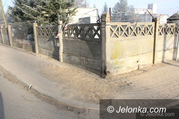 Jelenia Góra: Chodnik na Kruszwickiej znowu do remontu (aktualizacja)