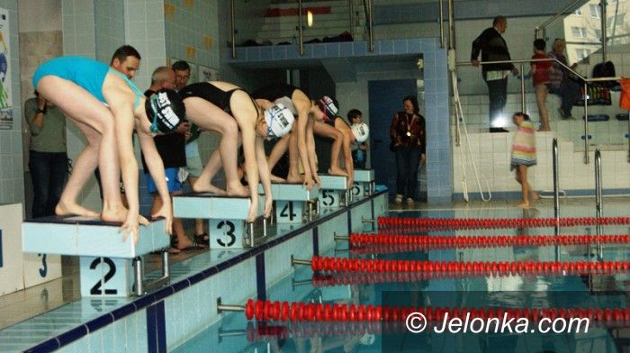 Jelenia Góra: Uczniowie podstawówek pływali na medal!