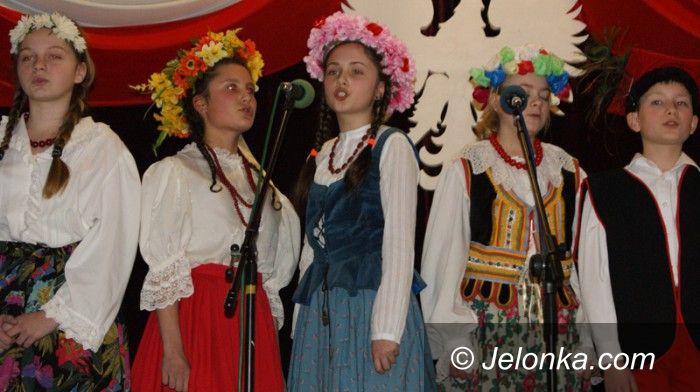 Jelenia Góra: Patriotycznie w Młodzieżowym Domu Kultury