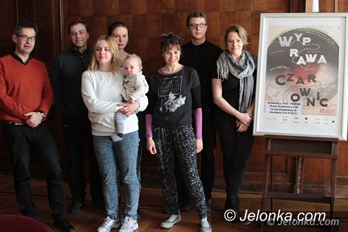 Jelenia Góra: „Wyprawa czarownic” pełna magii i niebanalności