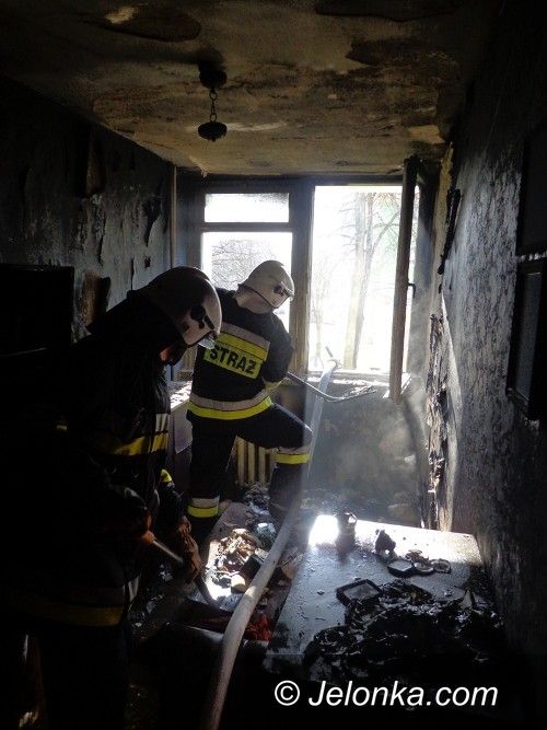 Jelenia Góra: Pożar w bloku przy Karłowicza