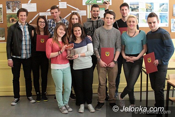 Jelenia Góra: Połączyli pasję z wiedzą i zdobyli tytuły mistrzów