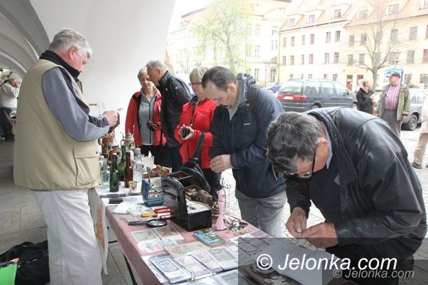 Jelenia Góra: Giełda staroci na Placu Ratuszowym