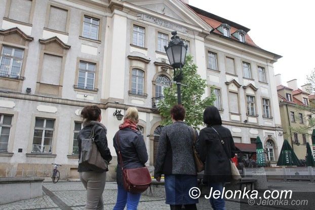 Jelenia Góra: Za grosze opiekują się maluszkami. Chcą podwyżki
