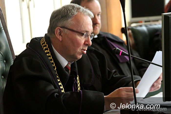 Jelenia Góra: Wyrok za śmiertelny cios nożem w serce
