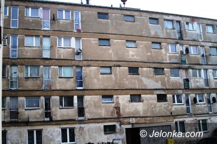 Jelenia Góra: Matka maltretowała dwumiesięczną córeczkę