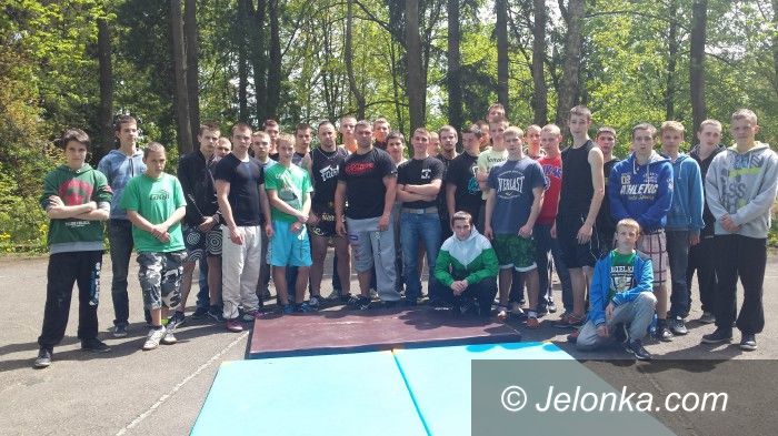 Szklarska Poręba: Mistrz sztuk walki w ZPRW w Szklarskiej Porębie