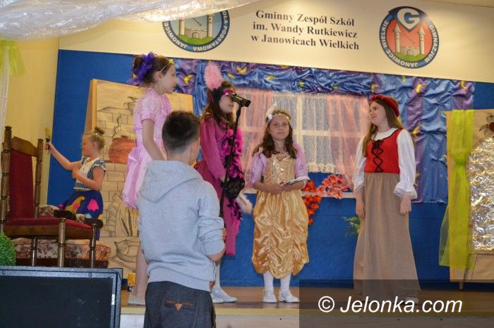 Janowice Wielkie: W janowickiej szkole było bajkowo