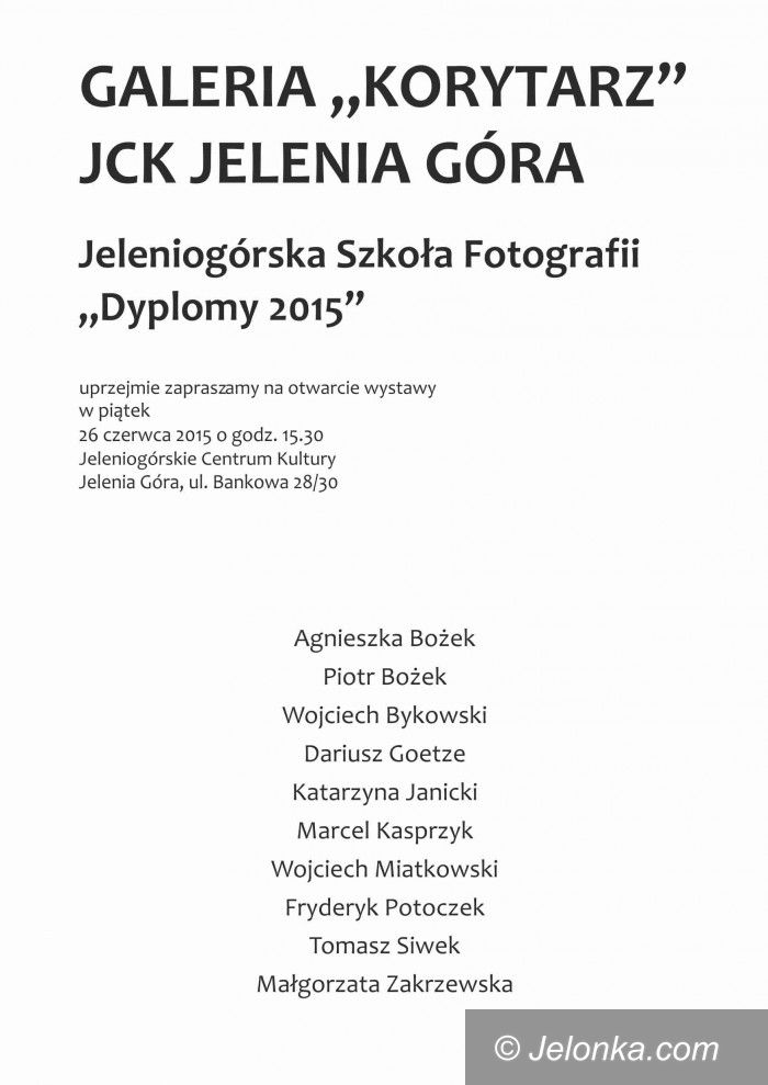 Jelenia Góra: Wystawa prac absolwentów szkoły fotografii