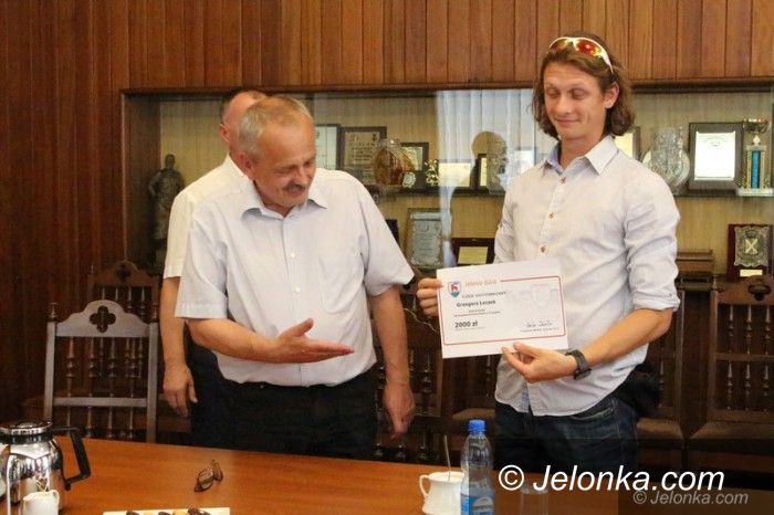 Jelenia Góra: Prezydent pogratulował rekordziście Polski