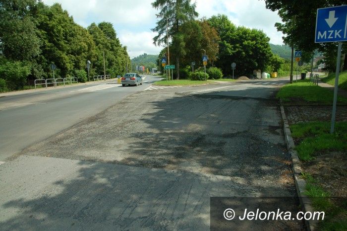 Jelenia Góra: Czytelnik: katastrofalny stan Chłopskiej i Lotnictwa
