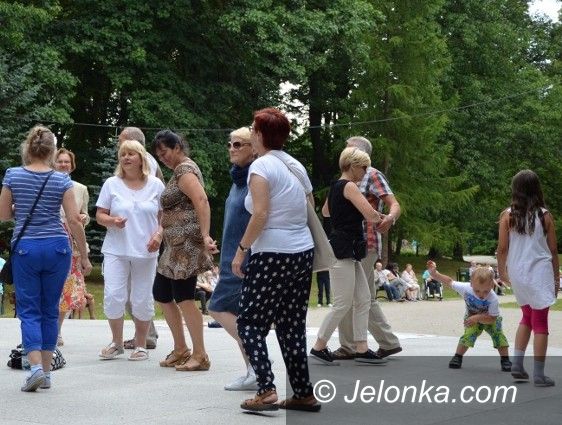 Jelenia Góra: Świetna zabawa na parkowej potańcówce