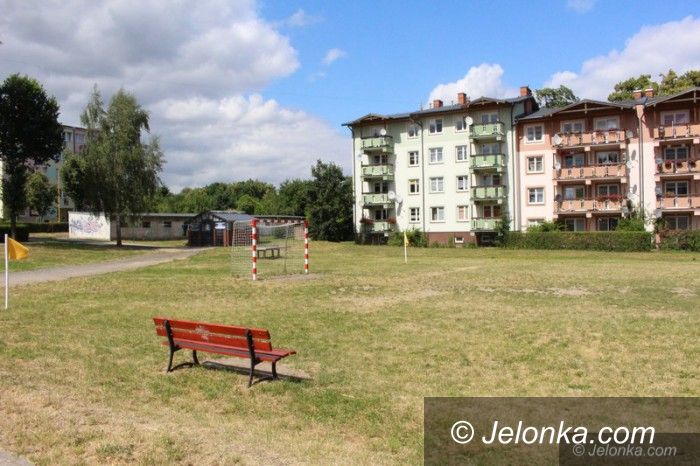 Jelenia Góra: Siłownia i plac zabaw przy Transportowej