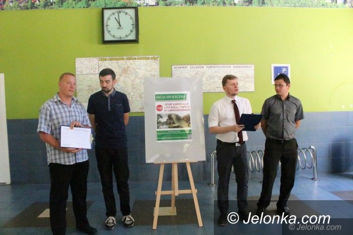 Jelenia Góra: Koleją do Karpacza/ Kowar? Podpisz petycję!