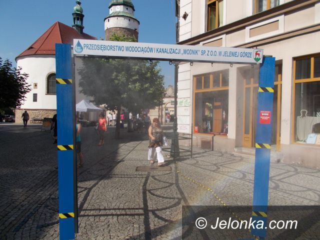 Jelenia Góra: Bramki wodne „chwyciły”