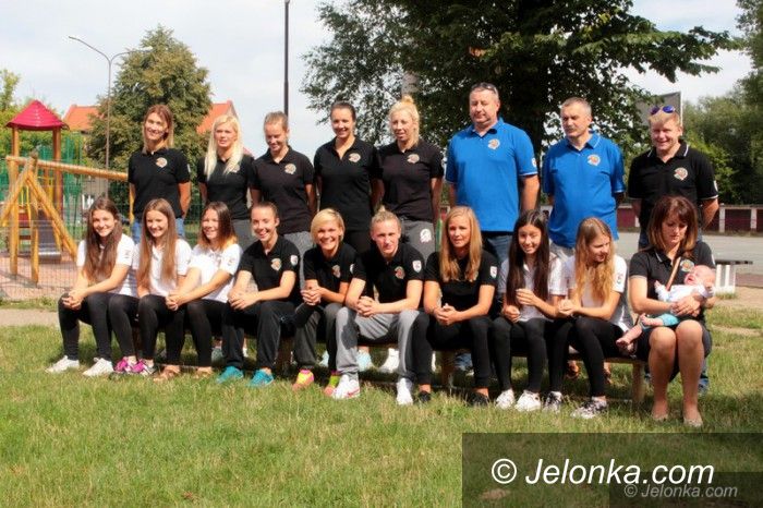 Jelenia Góra: Koszykarki Karkonoszy gotowe do gry