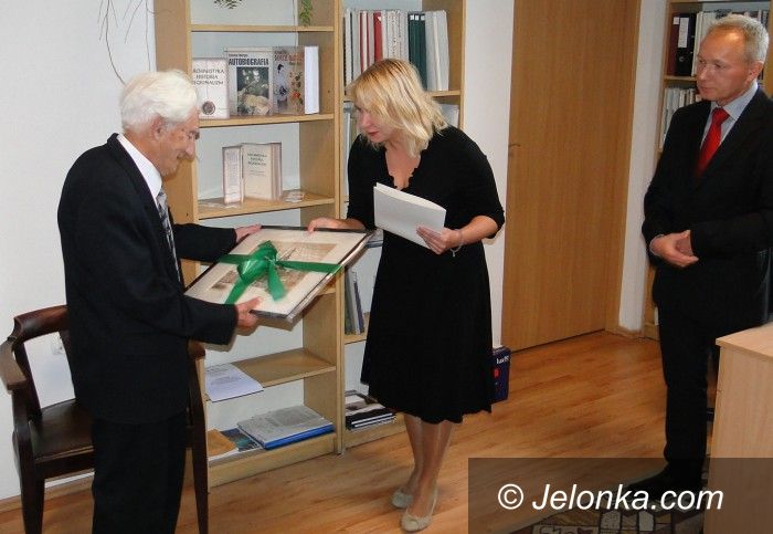 Jelenia Góra: 90–lecie archiwisty Czesława Margasa i wystawa