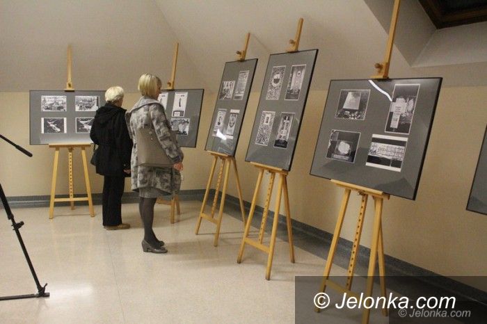 Jelenia Góra: Niezwykła i ważna wystawa w Książnicy Karkonoskiej
