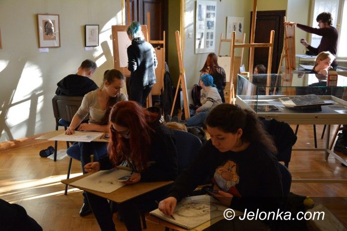 Jelenia Góra: Uczniowie  „Plastyka” u Hauptmanna