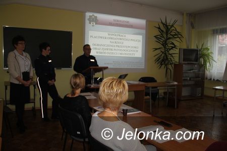 Jelenia Góra: Współpraca placówek oświatowych z policją