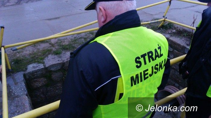 Jelenia Góra: Wyciek odpadów chemicznych przy Spółdzielczej