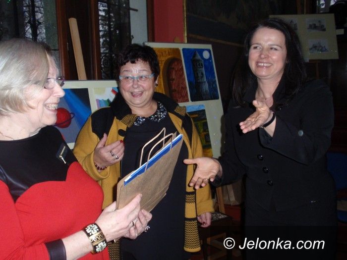 Jelenia Góra: Z poezją, opłatkiem, muzyką i obrazami Kseni