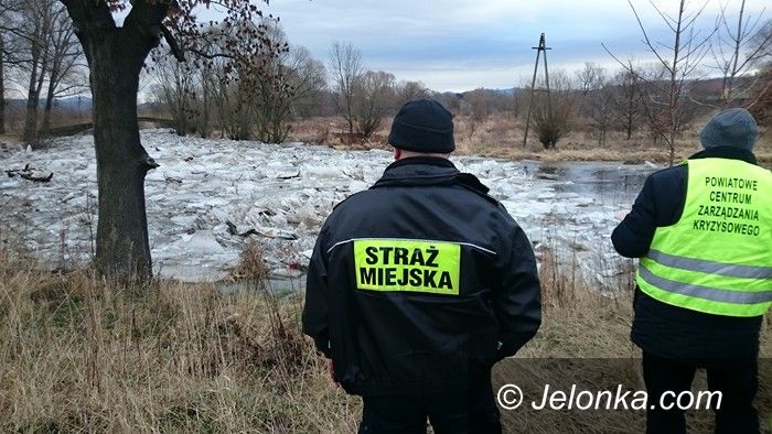 Jelenia Góra: Zator na Bobrze – działania straży miejskiej