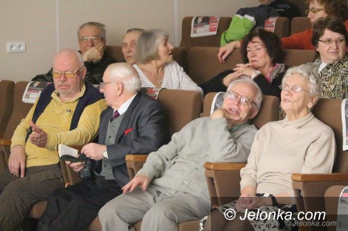Jelenia Góra: Muzyka i skecze z Pętlą Ósemki