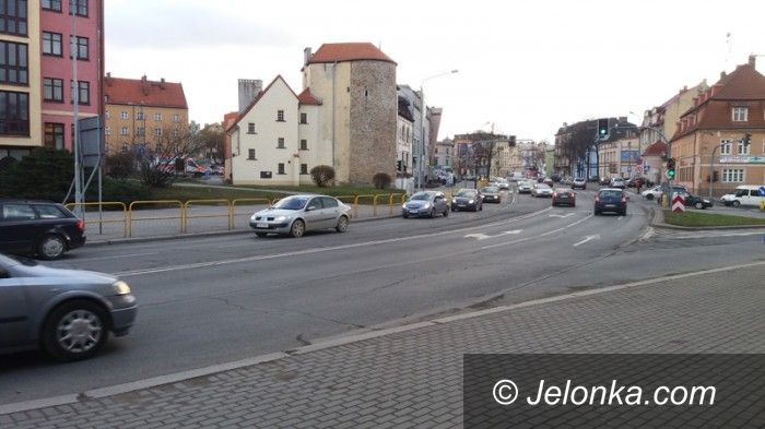 Jelenia Góra: Kierowcy: Światła w centrum korkują miasto