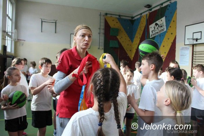 Jelenia Góra: Uczniowie SP 2 spotkali się z mistrzynią