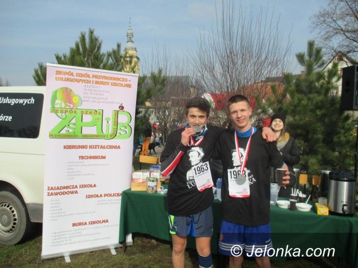 Jelenia Góra: Młodzież w biegu pamięci żołnierzy wyklętych