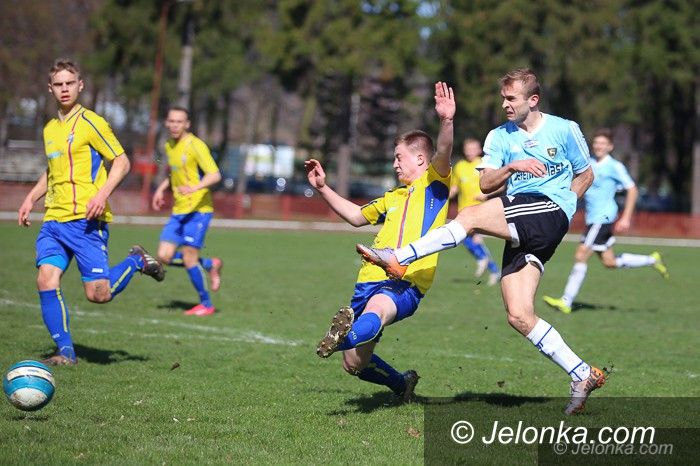 Jelenia Góra: Karkonosze bliżej IV–ligi...