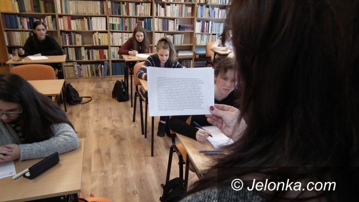 Jelenia Góra: W „Norwidzie” było dyktando dla gimnazjalistów