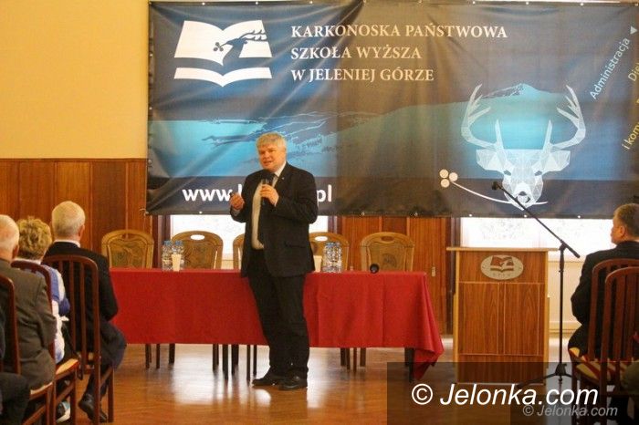 Jelenia Góra: Maciej Lasek o badaniu wypadków lotniczych