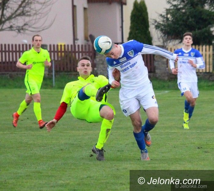 III liga piłkarska: Karkonosze rozstrzelane przez Portowców