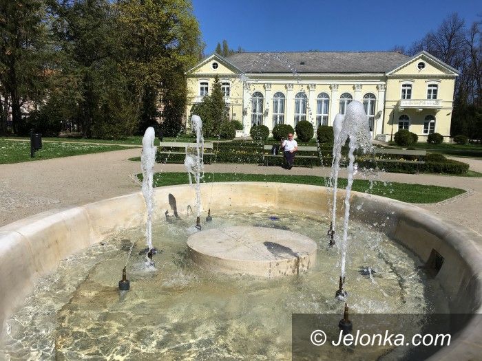 Jelenia Góra: Wiosennie i pracowicie w Parku Zdrojowym