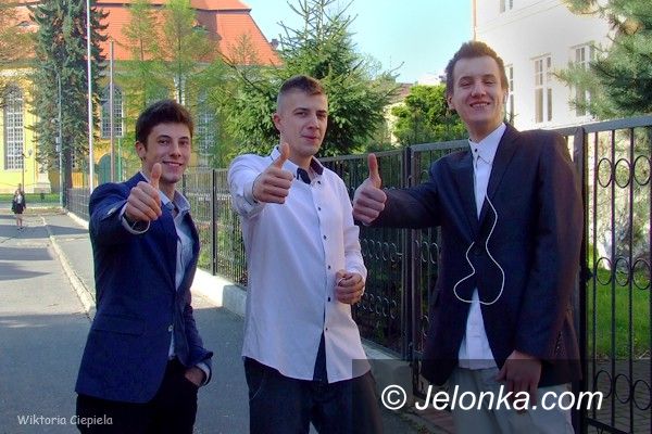 Jelenia Góra: Maturzyści wciąż walczą
