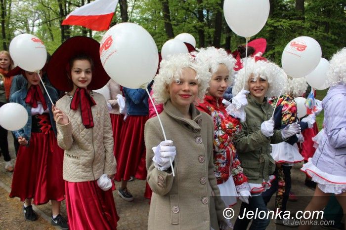 Jelenia Góra: SDF: Barwna parada i fantastyczne występy