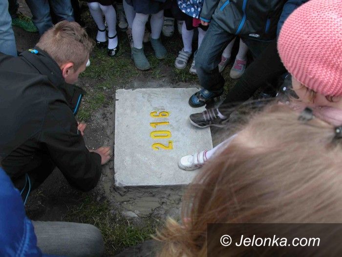 Jelenia Góra: Zatrzymane wspomnienia, czyli kapsuła czasu SP 2