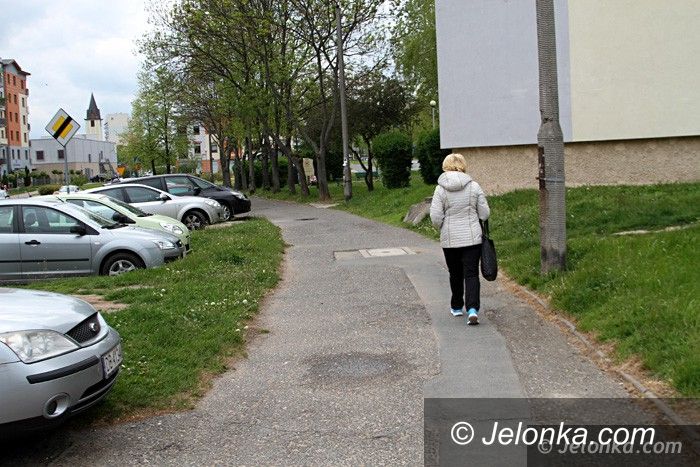 Jelenia Góra: Chodnik przy ul. Elsnera do remontu