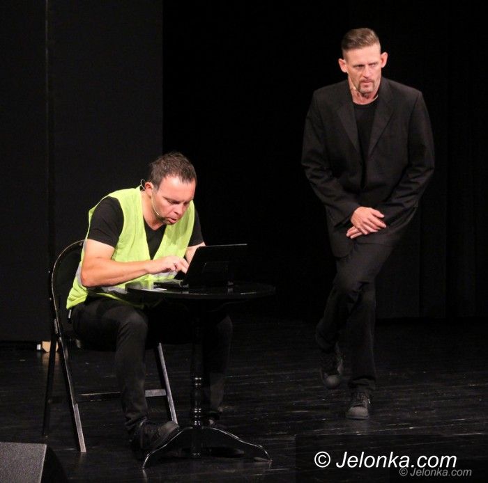 Jelenia Góra: Salwy śmiechu w JCK–u