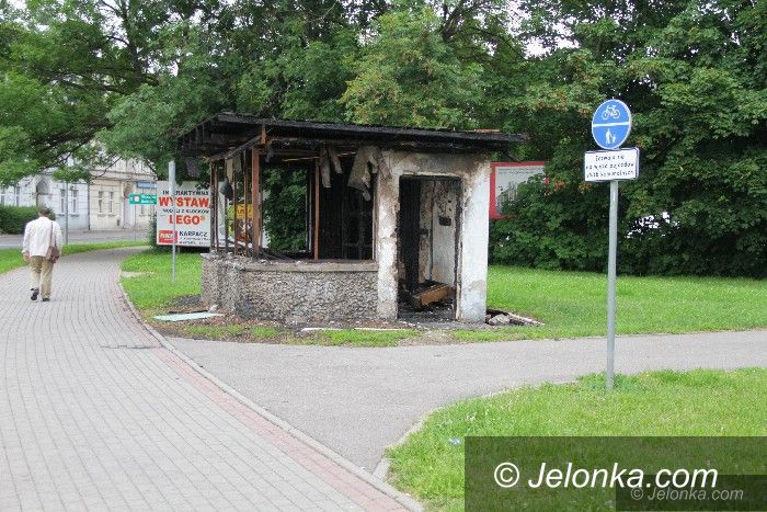 Jelenia Góra: Spalona nieruchomość wreszcie do rozbiórki